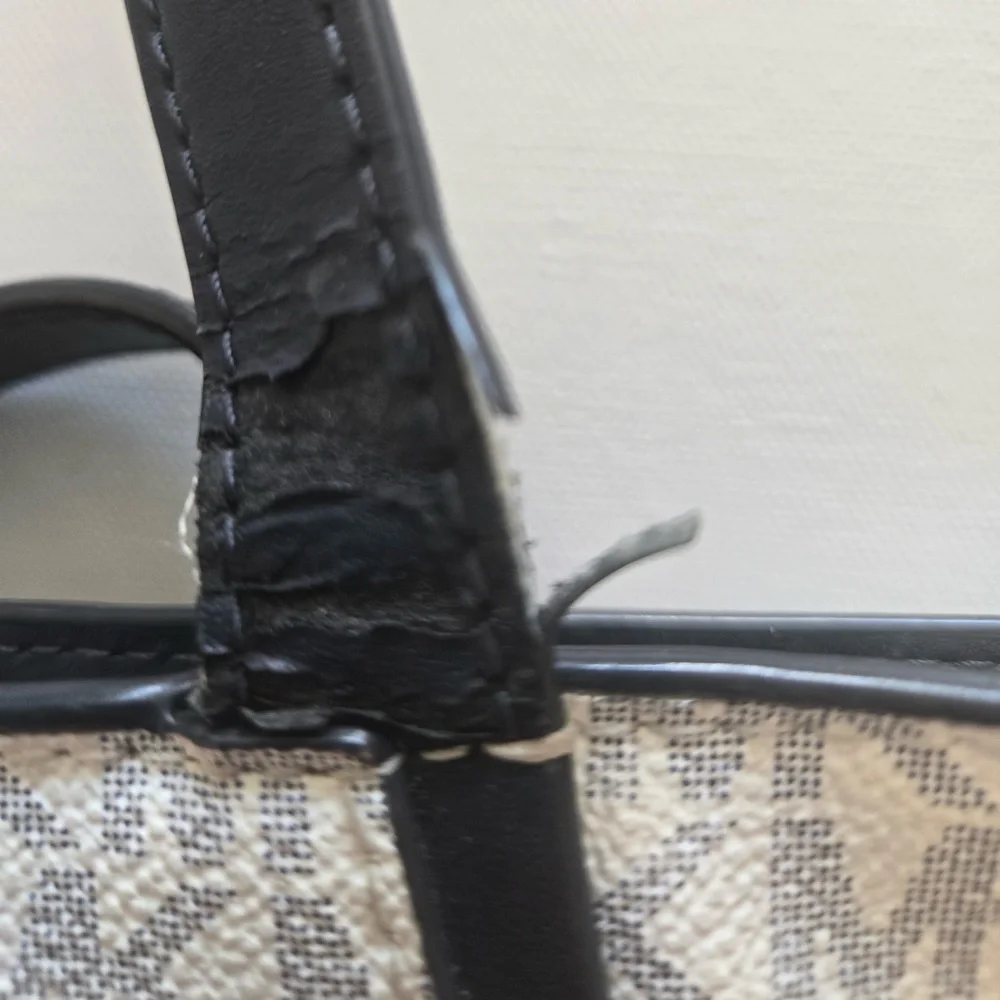 Michael Kors Jet Set MK Signature Vanilla Tote Bag Black Trim Shoulder Bag - Picture 15 of 15